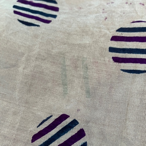 Geometric Patterned silk or rayon Scarf with Purple embroidered Border detail - Picture 11 of 12